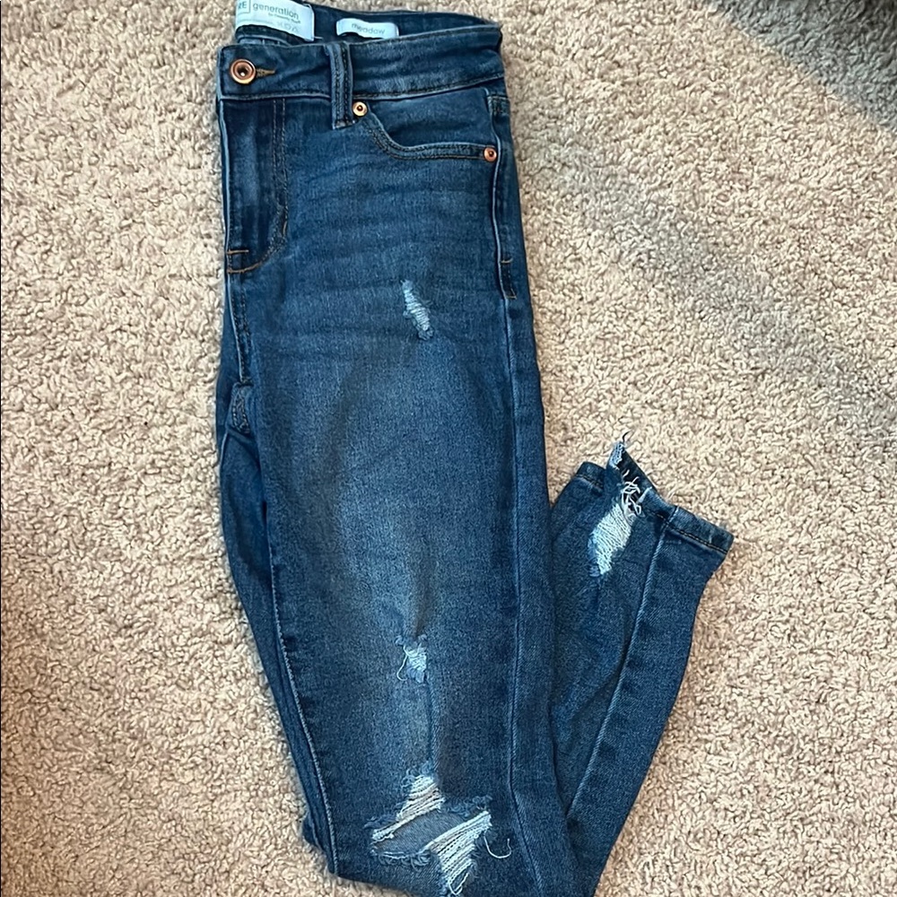 Skinny Blue Jeans with Distressed Tapered Ankle